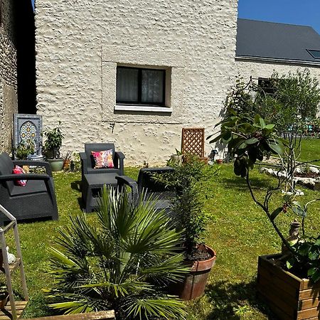 Gite Du Chat Roux La Chapelle-Saint-Martin-en-Plaine 외부 사진